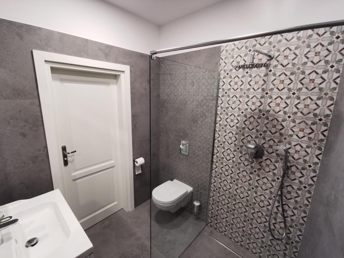 Nowe Apartamenty Zamkowa Vis A Vis Wawelu Cracovia Exterior foto